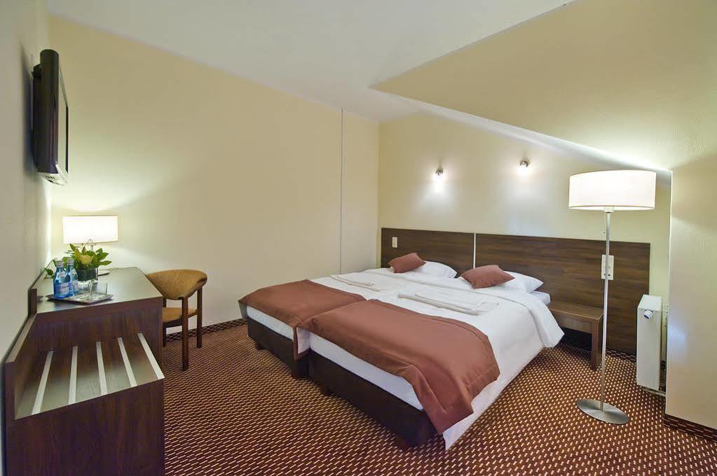 Hotel Cztery Brzozy Gdańsk Kowale Kowale  Zewnętrze zdjęcie